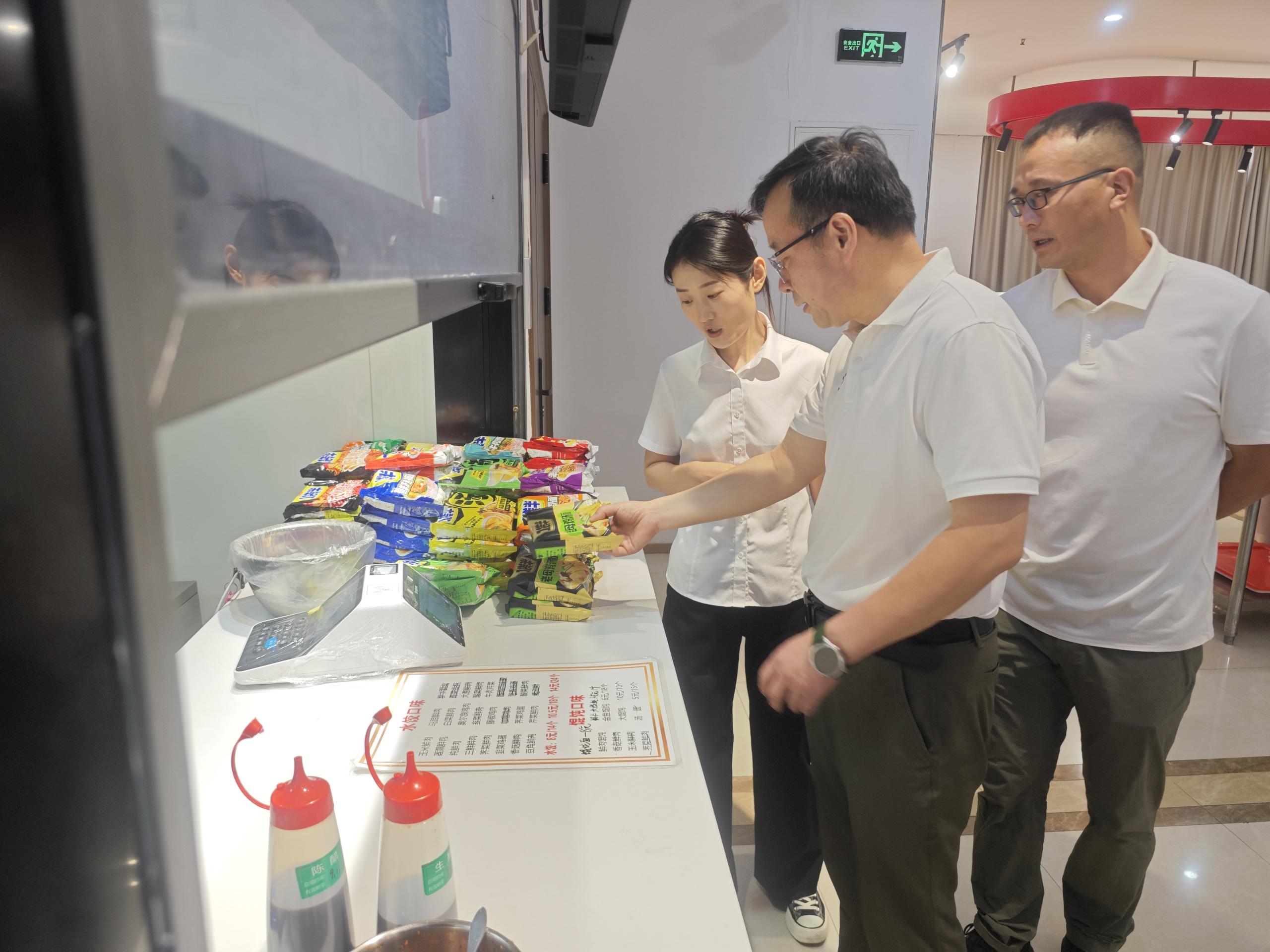 副校长邓宪亮带队开展秋季开学校园安全检查